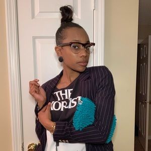 Meet your Posher, Tiara